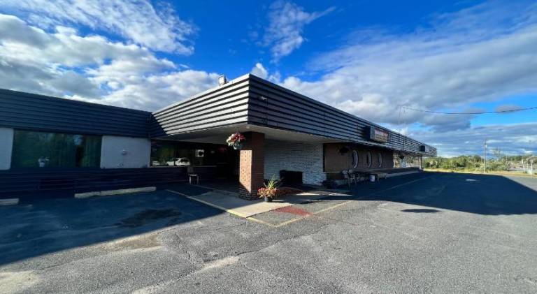 Lively Inn and Suites — photo 5