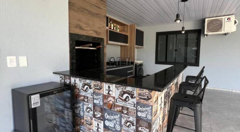 Vacation home with pool | Pet-friendly — photo 5