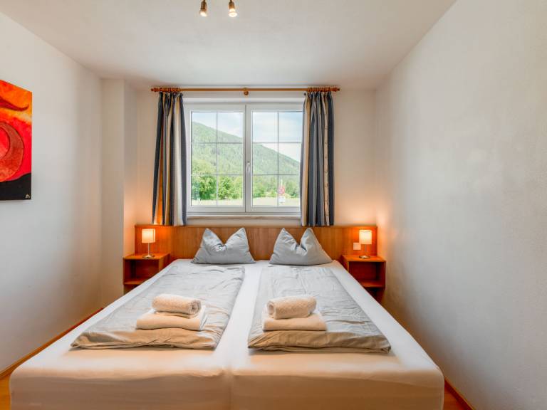 Apartment with patio & yard | Nature view — photo 4