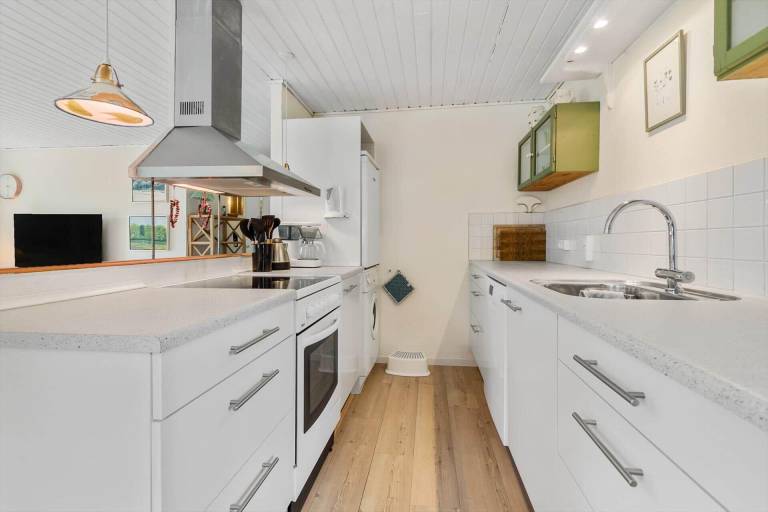 Vacation home with terrace, garden & BBQ — photo 3