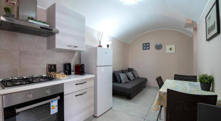 Apartment with 1 room for 4 persons — photo 3