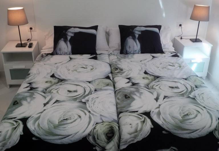 Holiday accommodation "New 1-bedroom beach apartment" — photo 2
