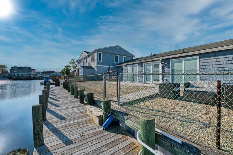House Tuckerton