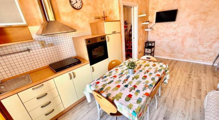 Holiday apartment with patio — photo 4