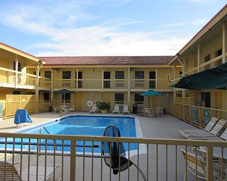 Quality Inn Harlingen — photo 3