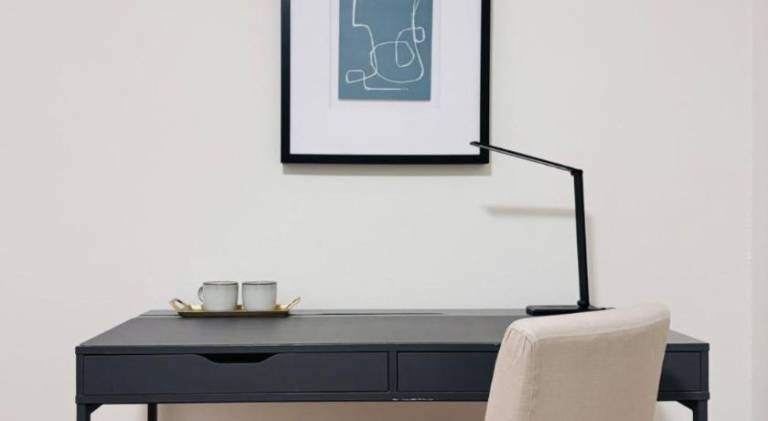 Deluxe Queen Room Vancouver West