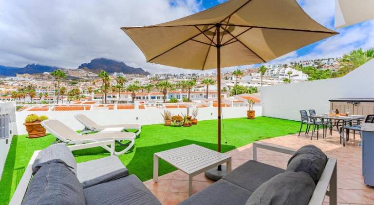 Huge Sunny Terrace Heated Pool Costa Adeje in Adeje