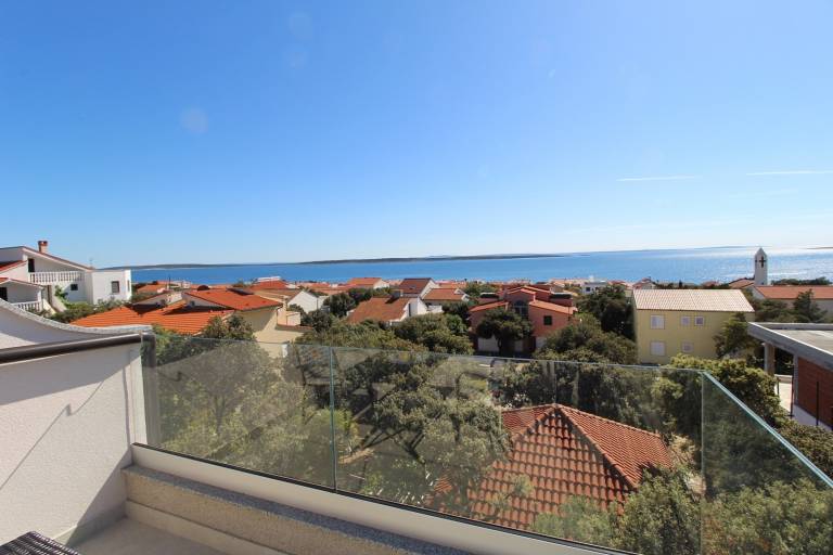 Holiday apartment with yard, barbeque & terrace | Sea view | Pet-friendly — photo 3