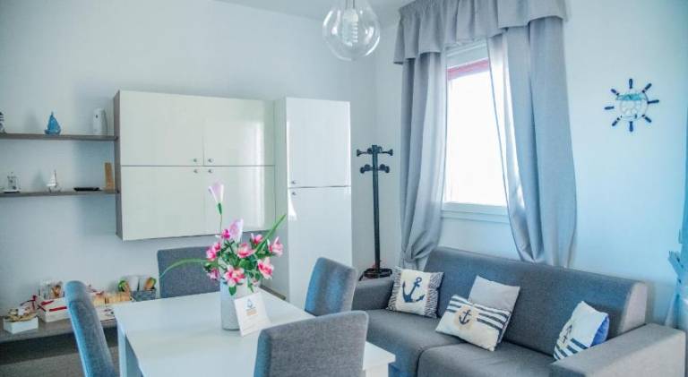 Rental apartment with 2 rooms for 6 persons — photo 2