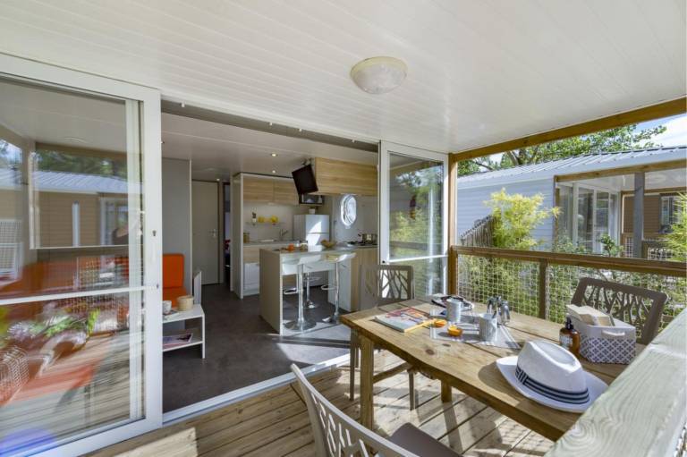 Camping suite with pool, yard & grill — photo 2