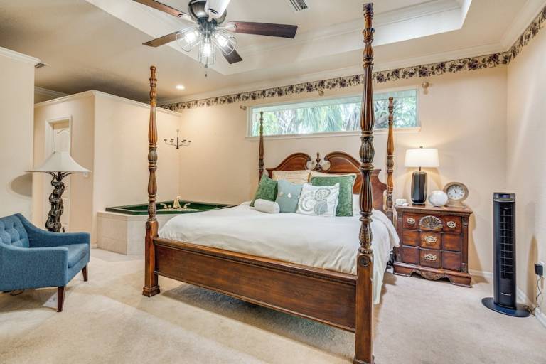 Cabin Sun City Center