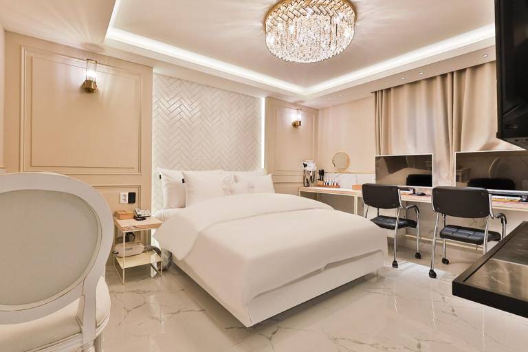 February Riverside Gyeongsan