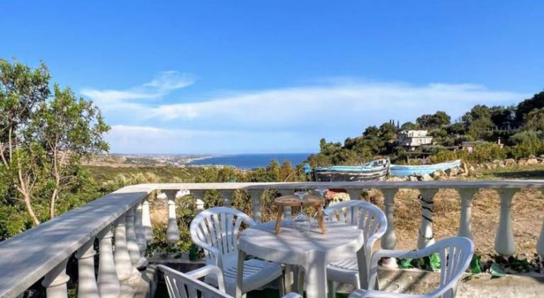 Vacation home with hot tub & pool — photo 4