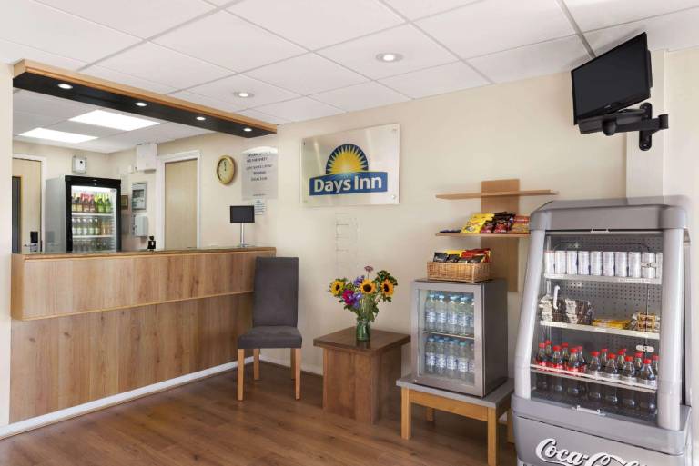 Days Inn by Wyndham Warwick South M40 — photo 2