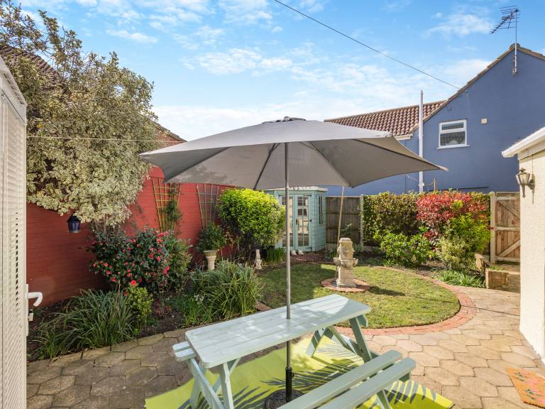 Child-friendly cottage with barbeque & garden | River view | Beach nearby | Pets are welcome — photo 2