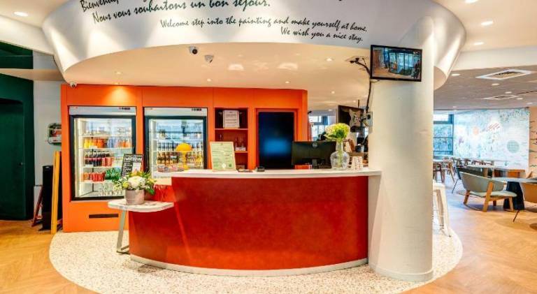 B&B HOME Rueil-Malmaison Gare — photo 4