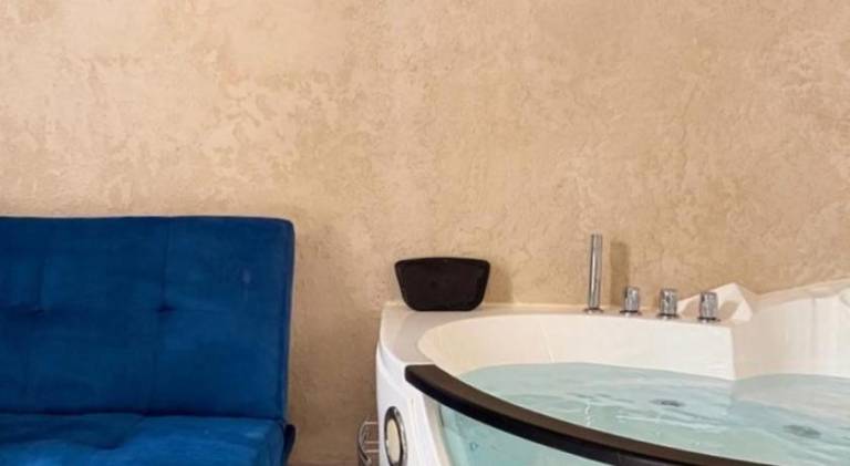 Lovely apartment with hot tub | Pets are welcome in Gallipoli