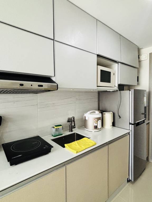 Apartment with pool & terrace | City view — photo 5