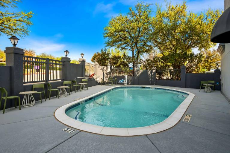 Spark by Hilton Grapevine DFW North — photo 3