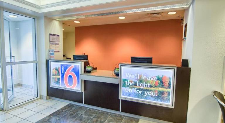 Motel 6 Portsmouth, NH — photo 4