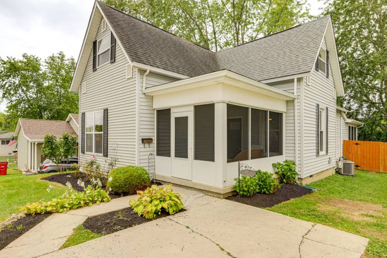 Modern Comfort Near Columbus Home w Yard & Porch