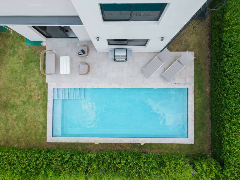 Child-friendly vacation home with terrace, grill & private pool | Good for workation | Pets allowed — photo 2