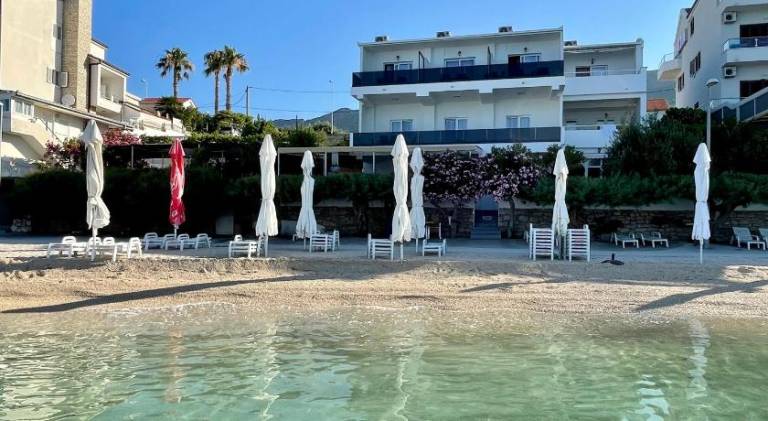 Rental apartment with 2 rooms for 4 persons in Podstrana