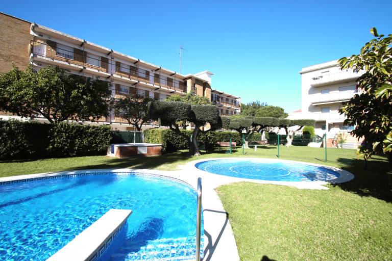 Children-friendly rental apartment with pool & patio | Next to the beach | Dogs allowed — photo 3