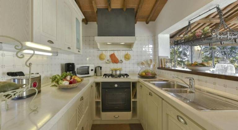 Fully equipped villa with terrace, garden & private pool | Suitable for remote work | Dogs allowed — photo 5
