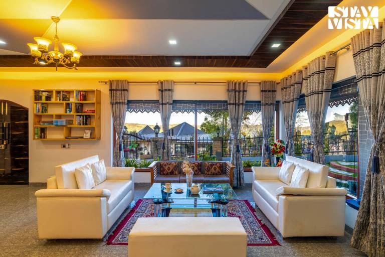 Villa with barbecue, garden & patio in Almora