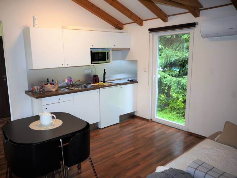 Family-oriented charming house with garden, sauna & jacuzzi | Pets are welcome — photo 3