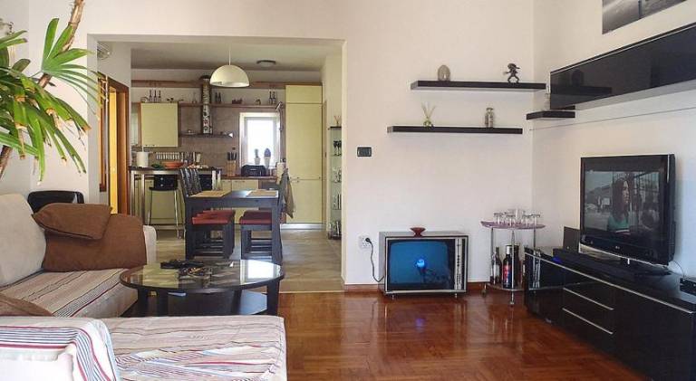Rental apartment with 3 rooms for 6 persons — photo 2