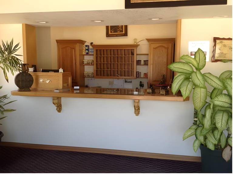 Holiday Lodge & Suites in McAlester, OK