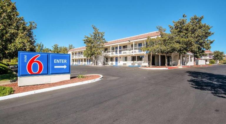 Motel 6 Redding, CA - South — photo 5