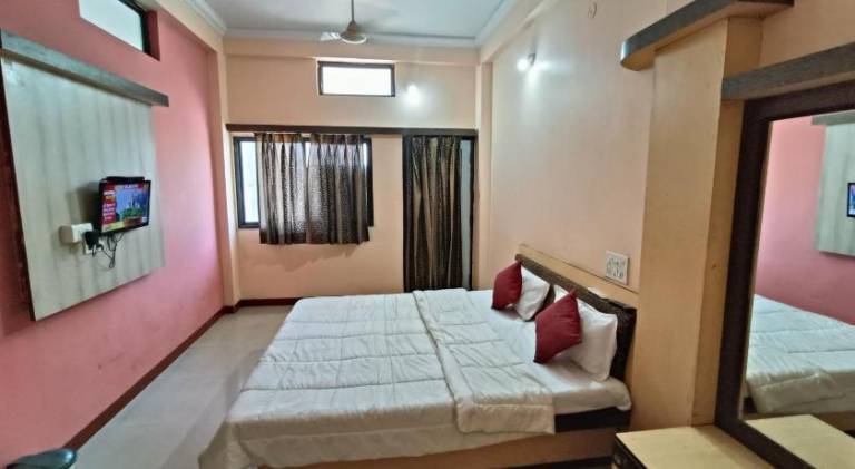 Hotel chaitanya