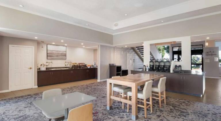 Sonesta ES Suites Huntington Beach Fountain Valley — photo 5