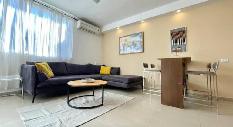 2BR Sunny Escape by the Beach in Tel Aviv