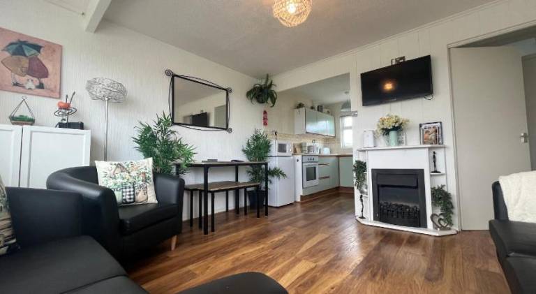 Beautiful chalet with pool | Close to the beach | Pets allowed — photo 2