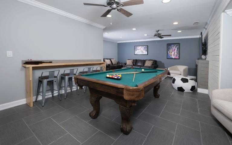 Cabin with jacuzzi & barbeque | Mountain view — photo 4