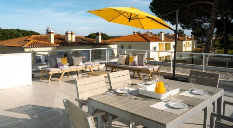 Fully equipped ample villa with patio, yard & grill | Pets are welcome — photo 4
