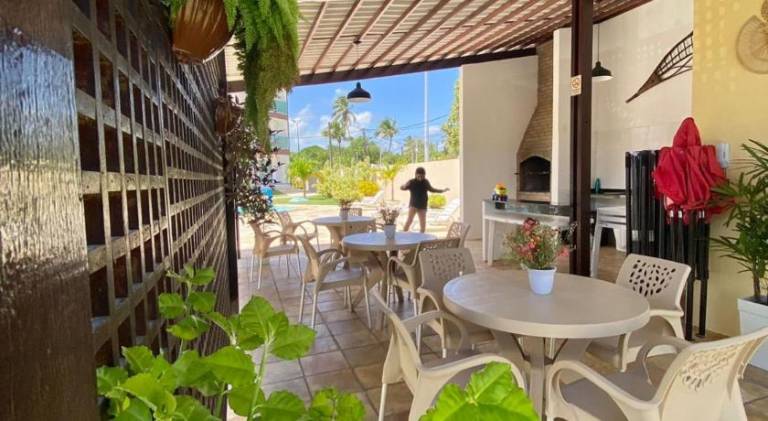 Holiday apartment with barbeque, patio & private pool — photo 4