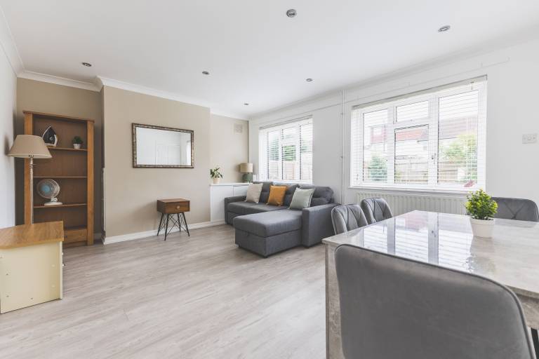 Spacious 3BDR Home with Parking