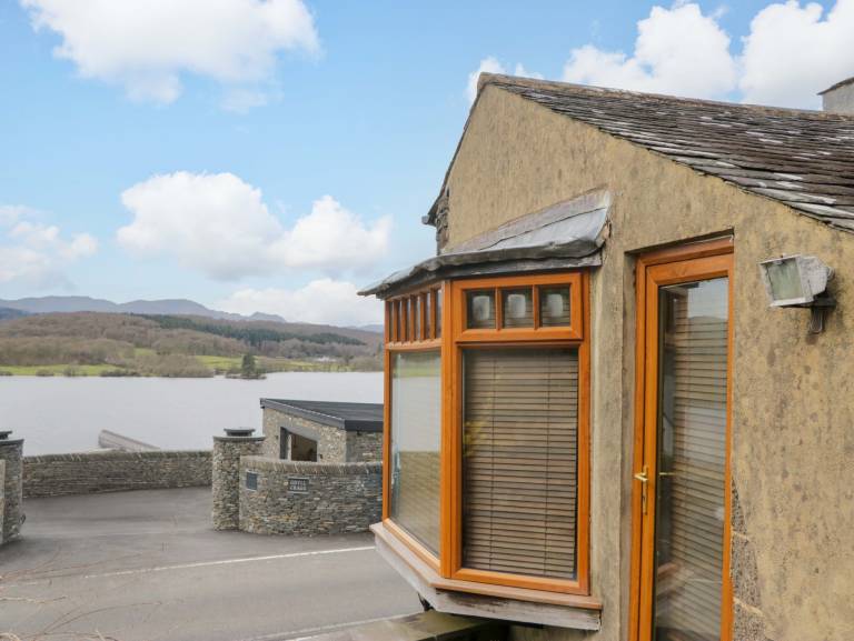 Cottage with garden | Beach view — photo 2