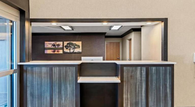 Best Western Presidential Hotel & Suites — photo 4