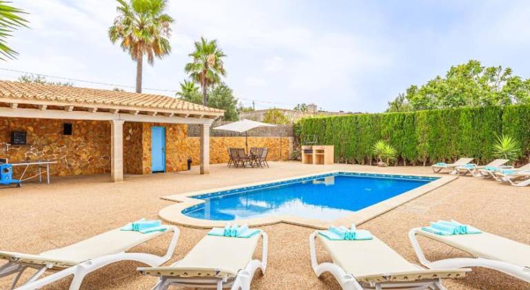Villa with garden, pool & patio in Palma de Mallorca