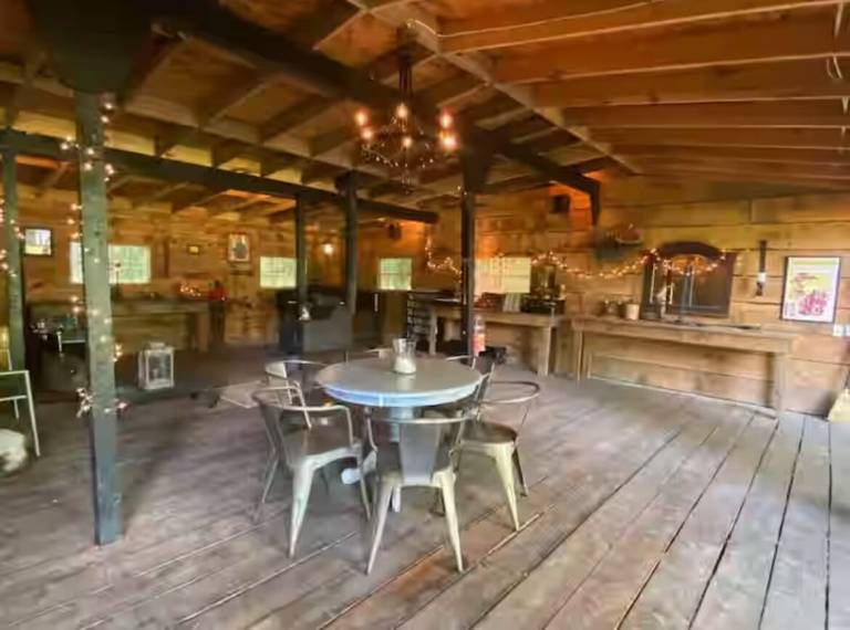 Cottage Griffin