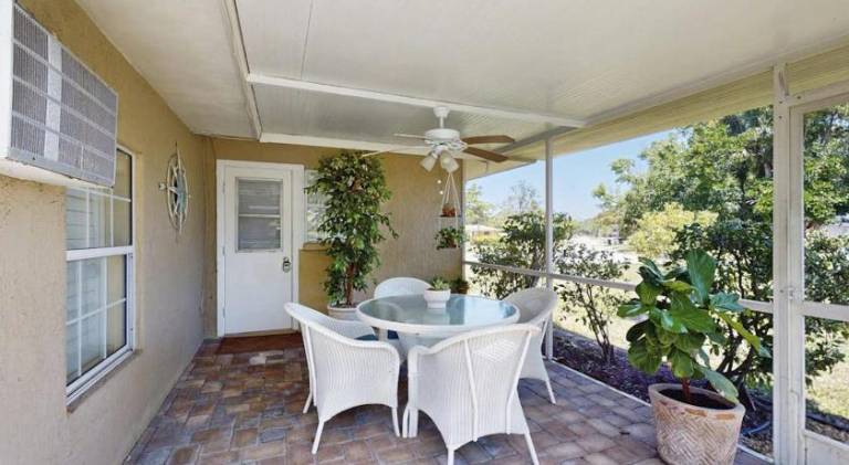 Beautiful vacation home with pool | Pets allowed — photo 5