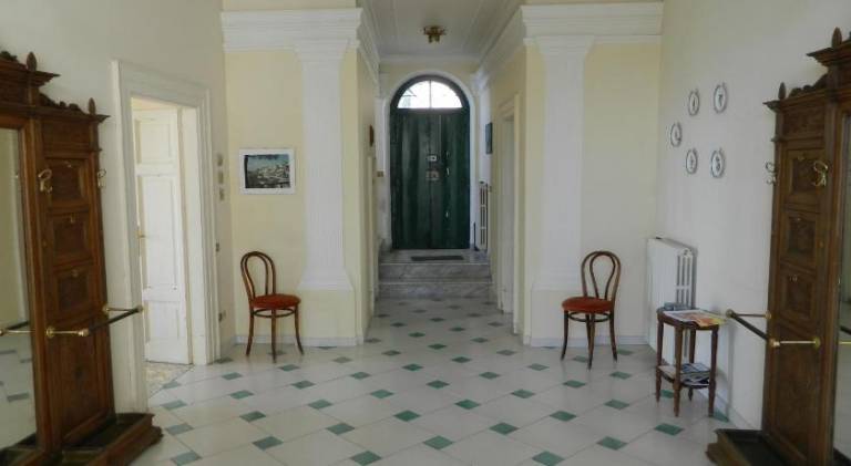 Villa with 3 rooms for 13 persons — photo 4
