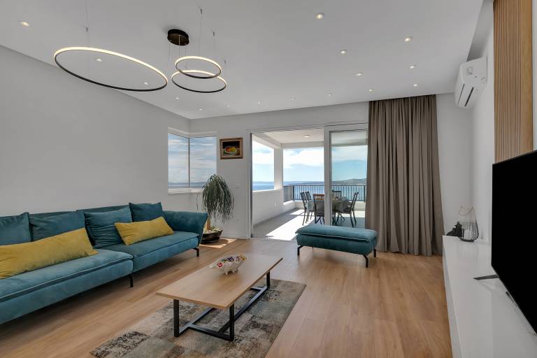 House with yard, BBQ & private pool | Sea view — photo 3