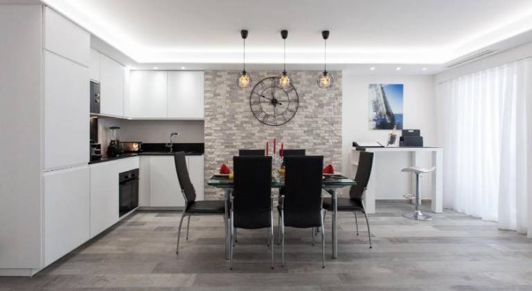 Fully equipped rental apartment with barbecue & patio | Close to the beach | Good for workation | Pets are welcome — photo 4
